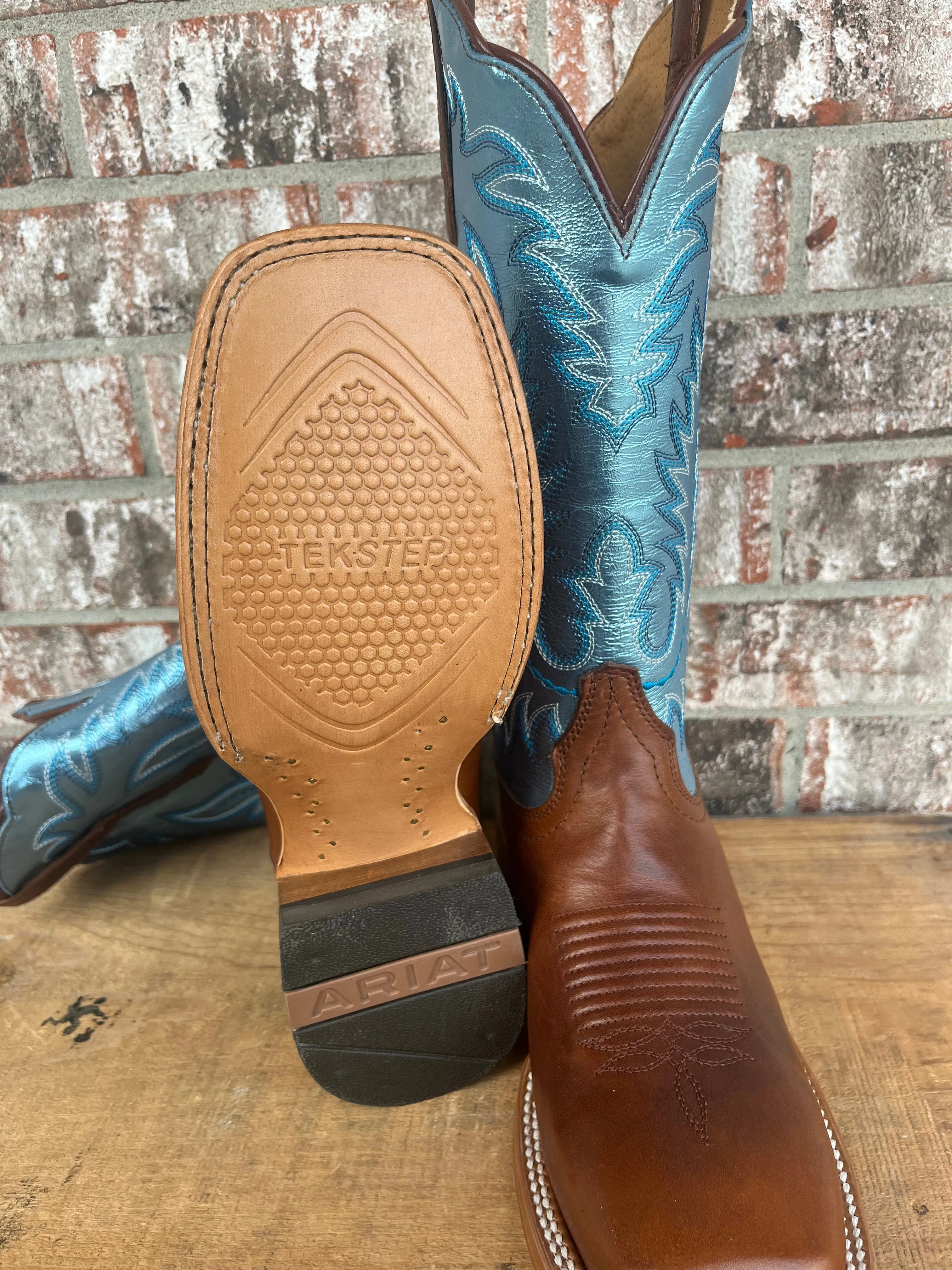 Ariat Frontier Tilly Square Toe Western