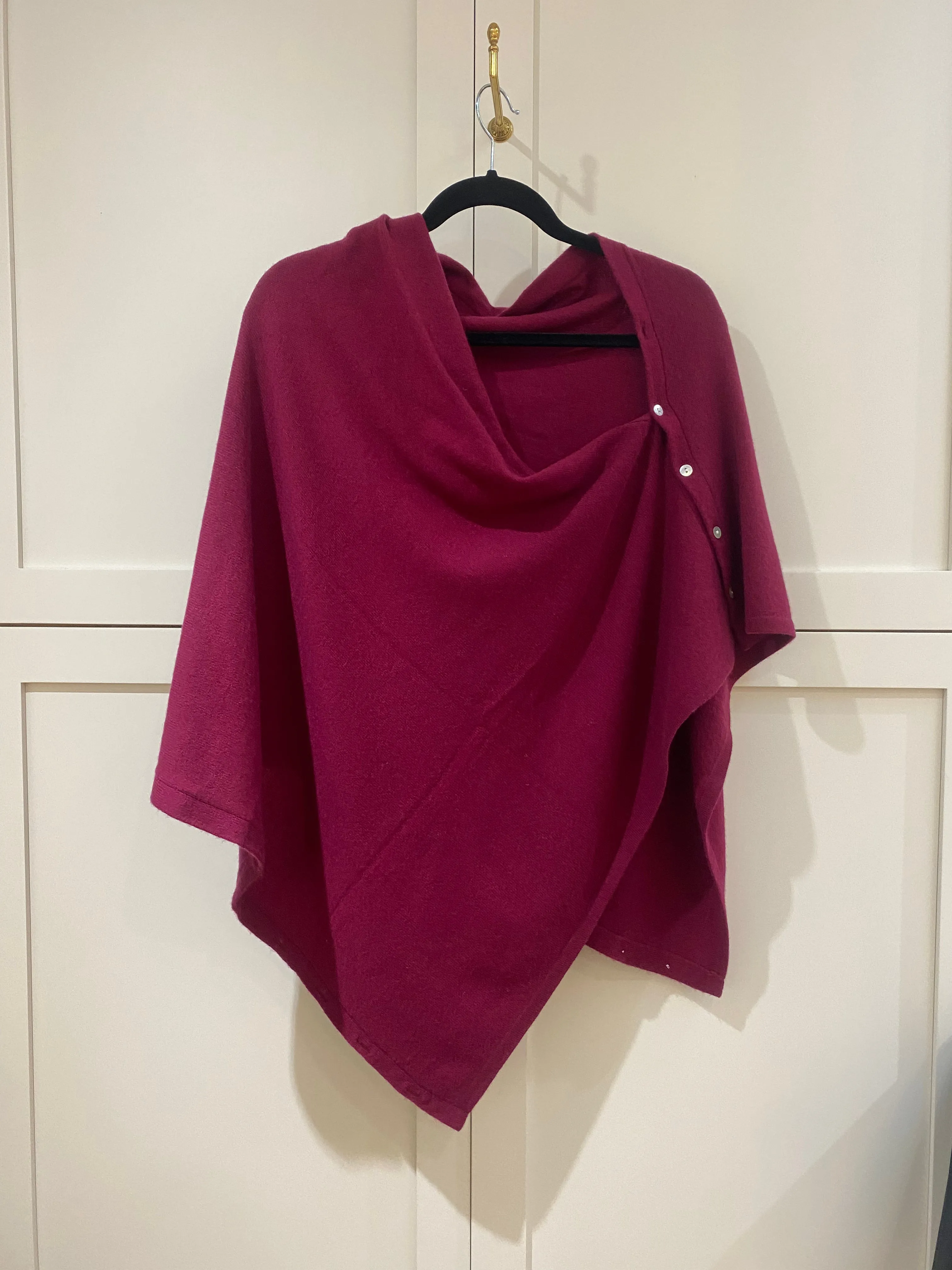 Cashmere Poncho in Pink and Burgundy Colors | Beet