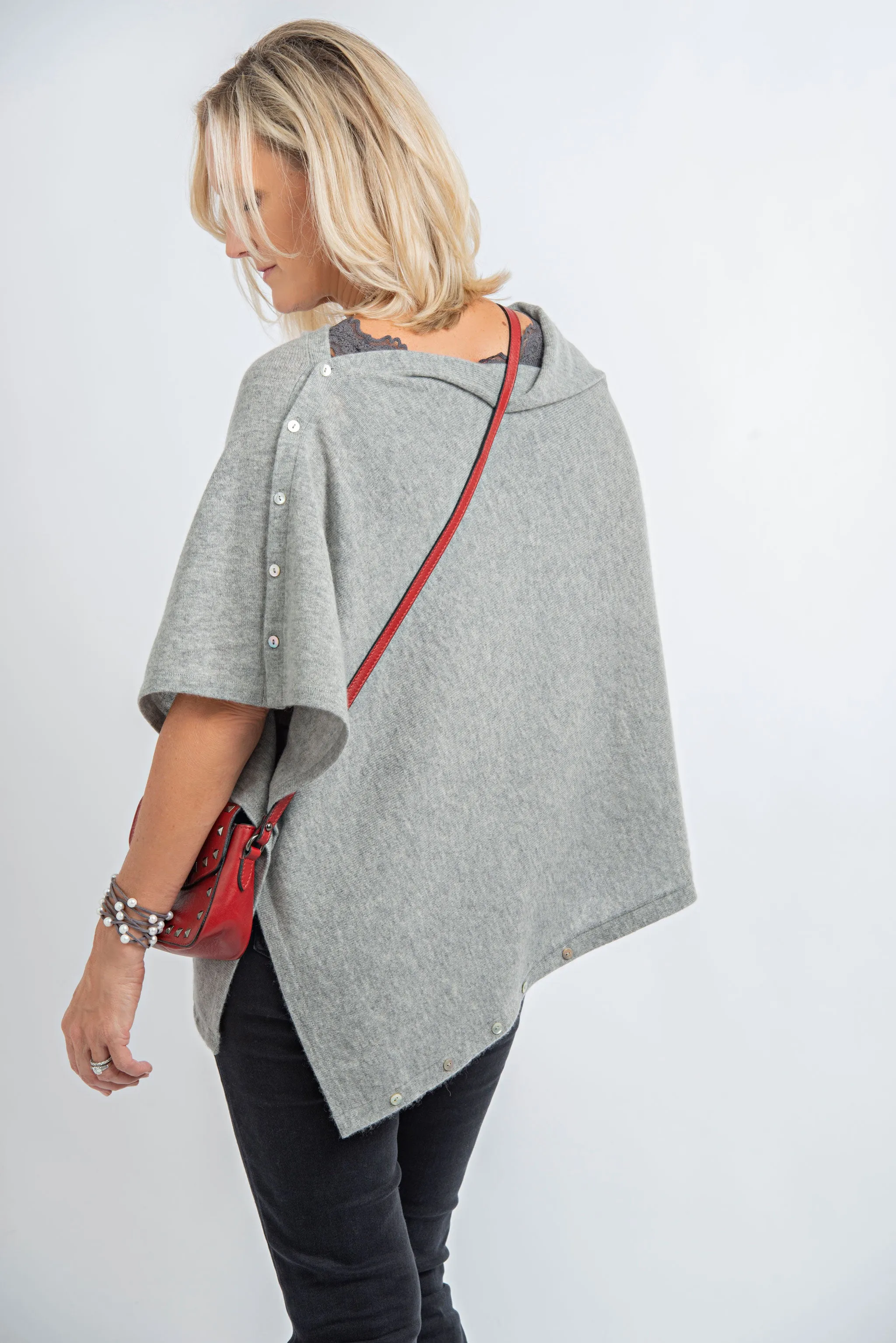 Cashmere Poncho - Light Grey | Husky