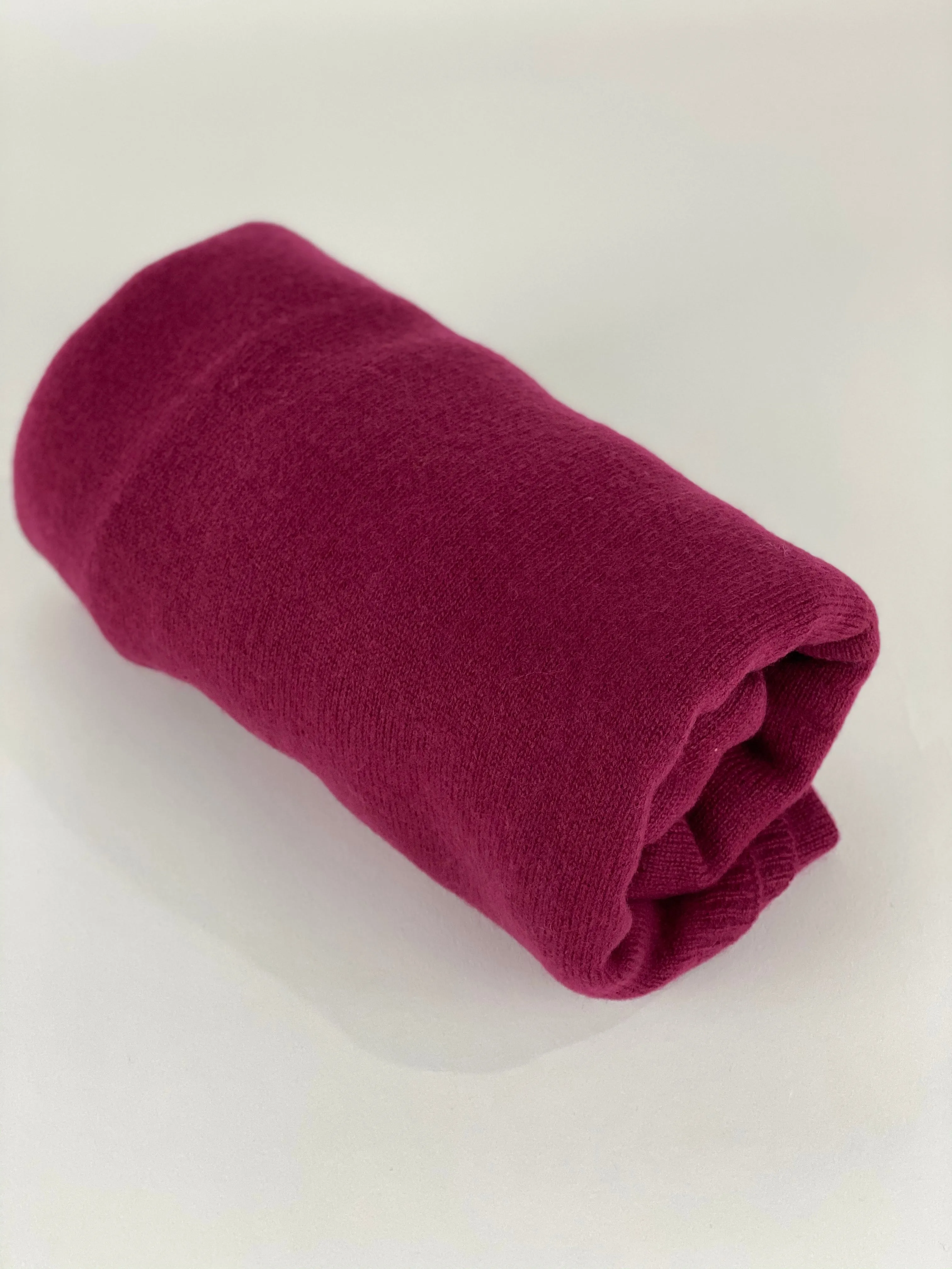 Cashmere Scarf 30/70 | Beet - Buy Online Now. High-Quality Cashmere Scarf in 30% Cashmere, 70% Wool Blend. Trendy and Stylish Be