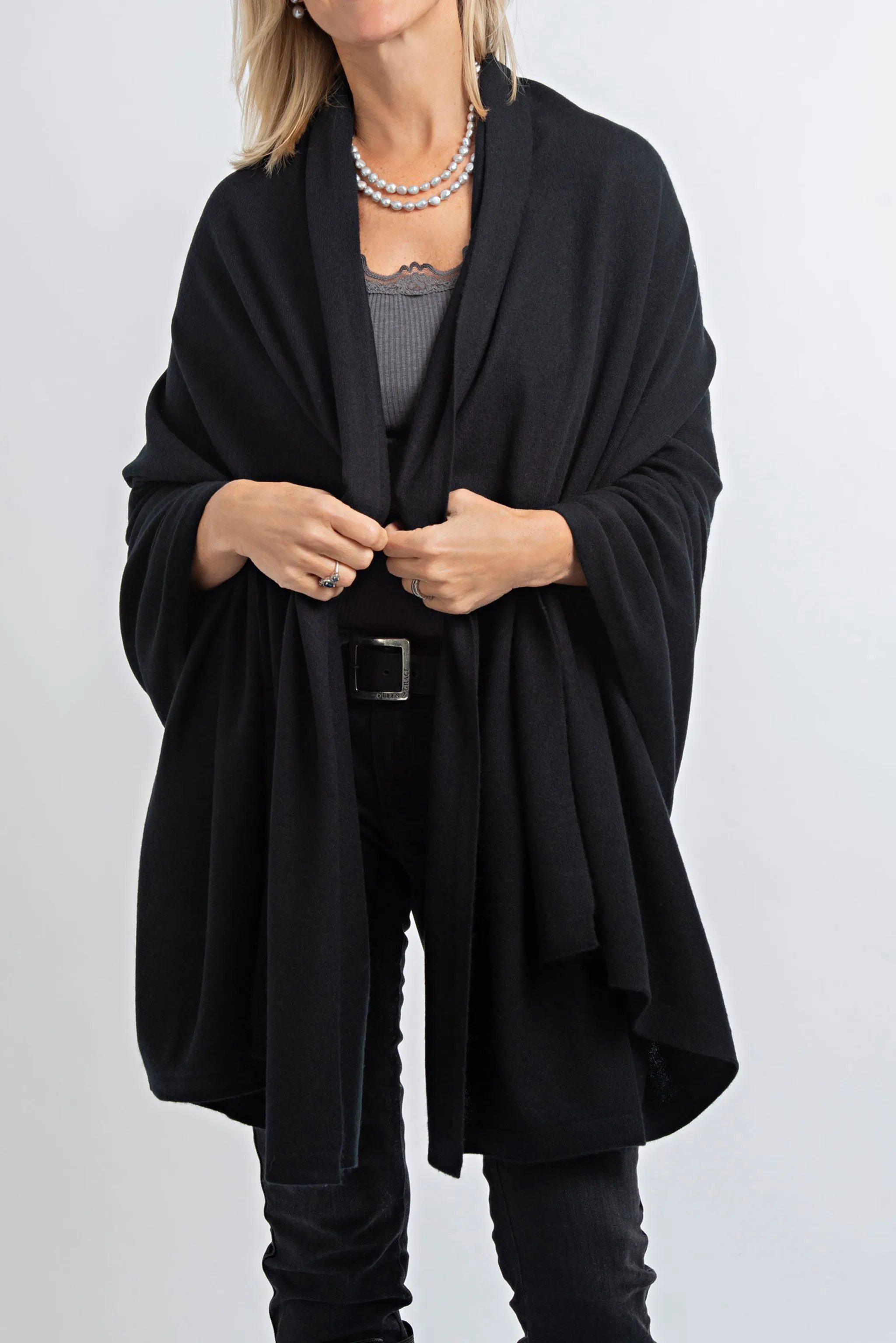 Cashmere Travel Wrap Black Blanket