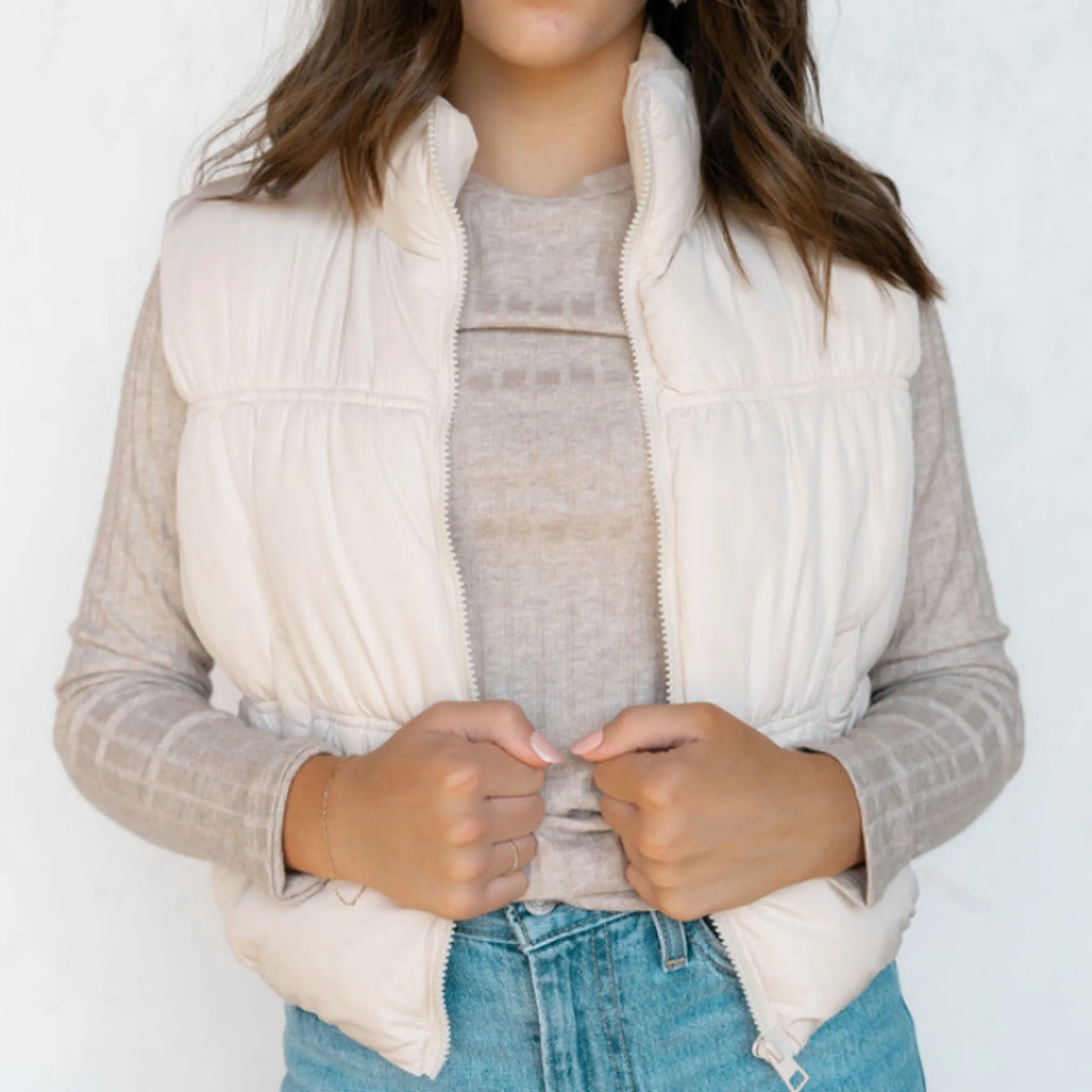 Fashion Puffer Vest Cream - Pocketed & Stylish