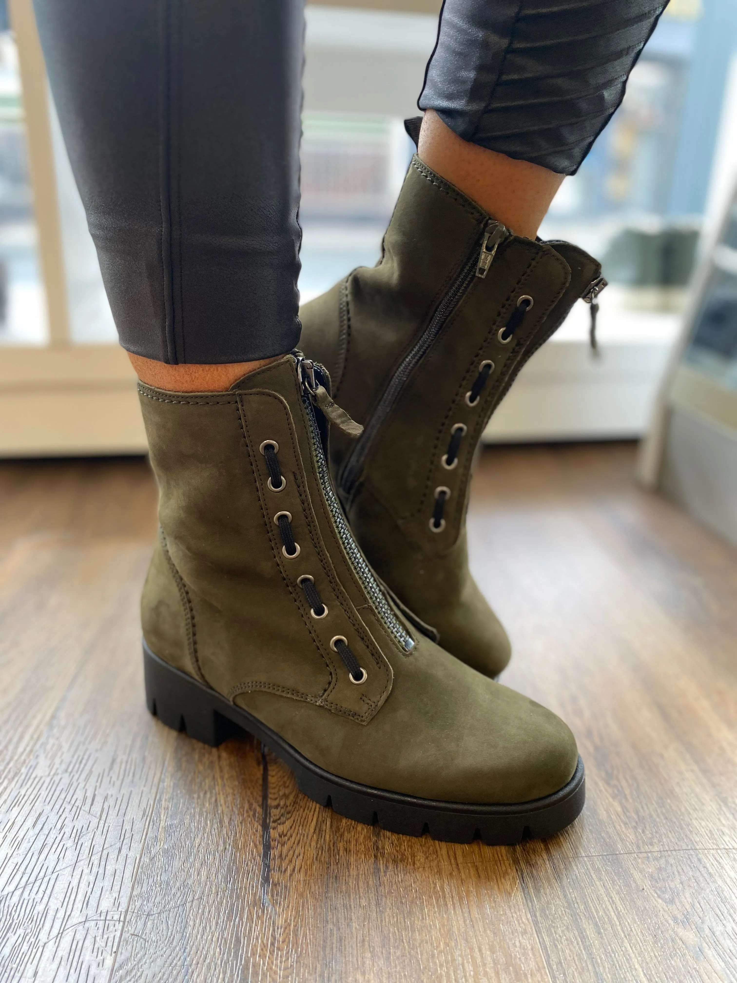 Gabor Suede Lace Up Boot 31.716.39 - Buy now at the best price