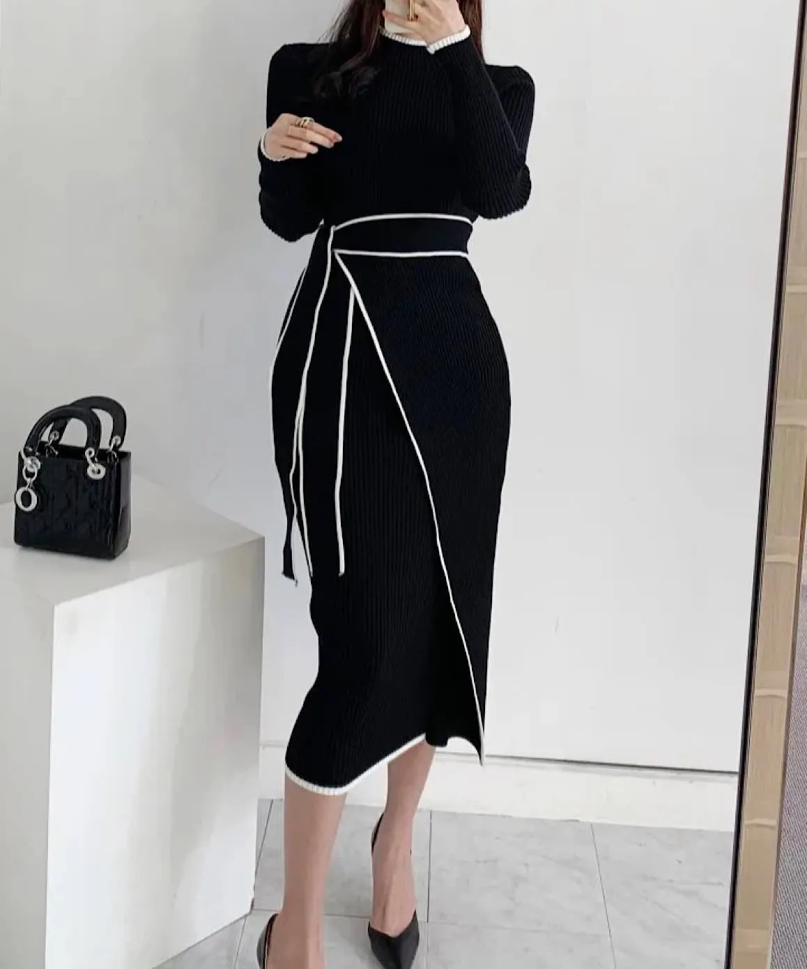 High Neck Midi Dress with Contrast Edges and Tie