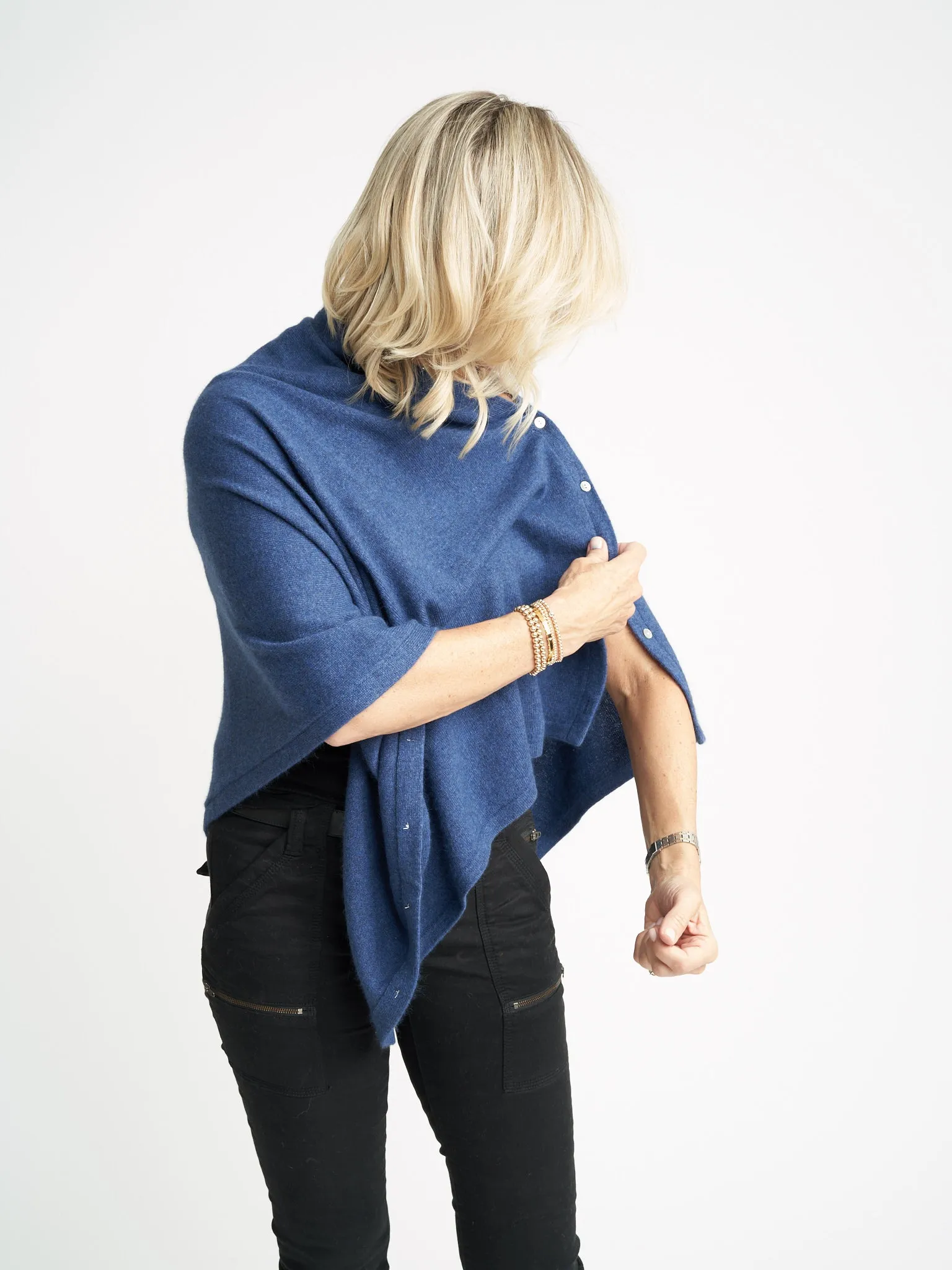 How to style and wear our Poncho - Step-by-step video tutorial.