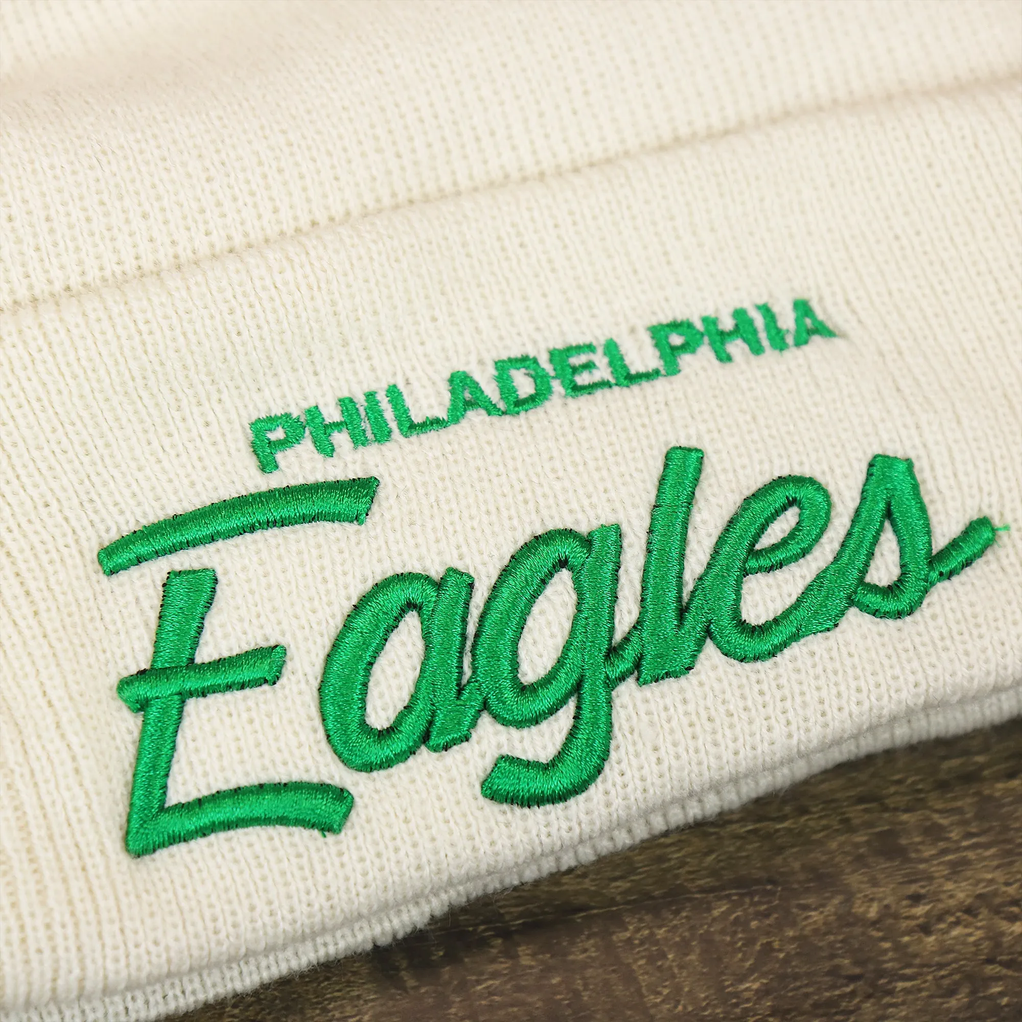 Philadelphia Eagles Winter Beanie with Pom Pom - Ivory