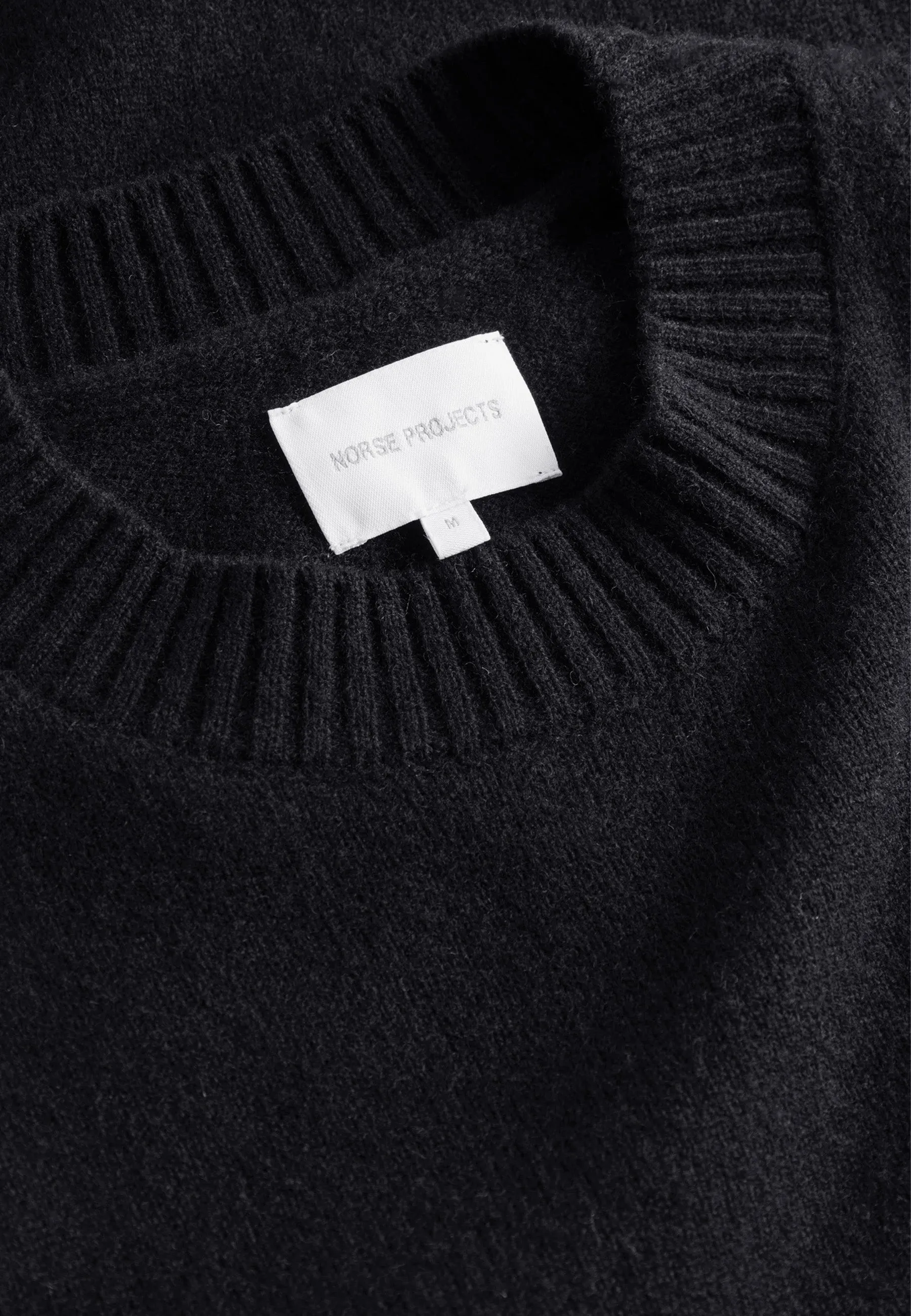 Standard Merino Lambswool Sweater - Black