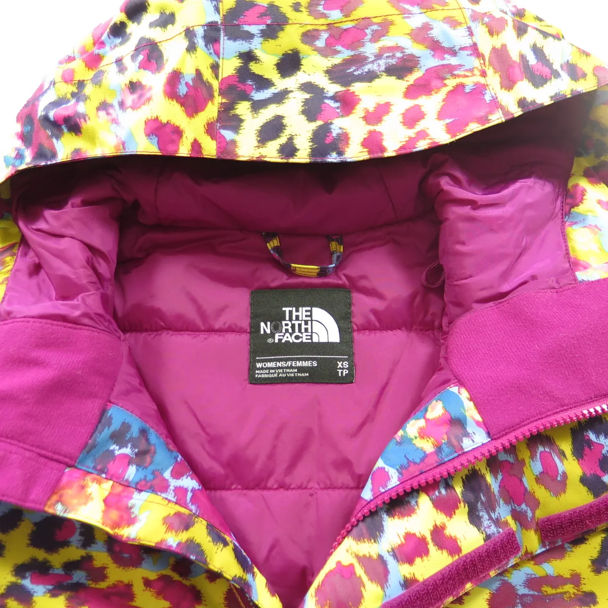 The North Face Vagabond Ski Jacket Womens XS Animal Print Hyvent MSRP $199