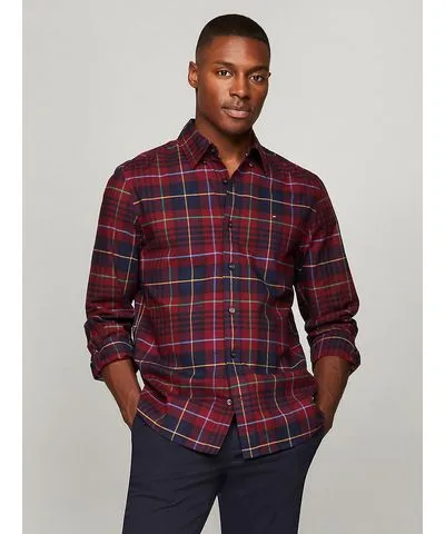 Tommy Hilfiger Men's Regular Fit Plaid Oxford Shirt