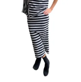 W22146 Black and Grey Striped Skirt