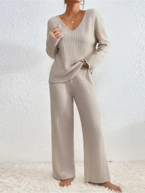 Women's Autumn and Winter Fleece Loungewear Sets for a Cozy and Comfortable Experience.